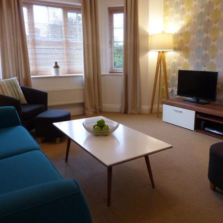 St Raphael House, City Centre Charming Apartments Basingstoke Dış mekan fotoğraf